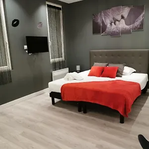 Gris - - Balneo-jaccuzi Appartement Marseille